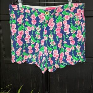 Lilly Pulitzer Navy Floral Scallop-Hem Shorts with Pink Blossoms